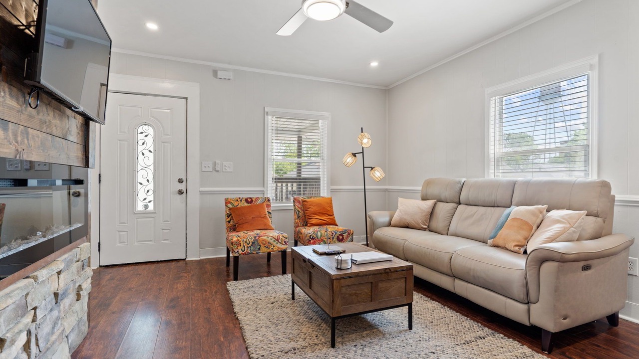 Photo of Livingroom in Parker