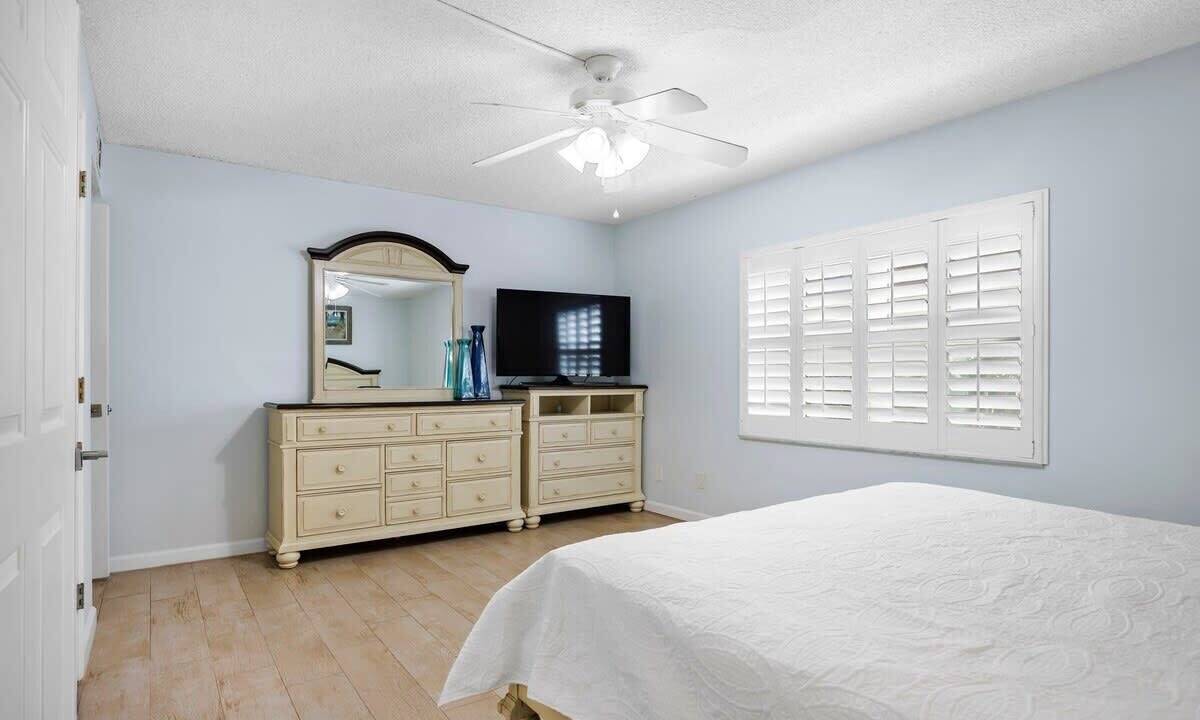 Photo of Bedroom in Avon By The Sea