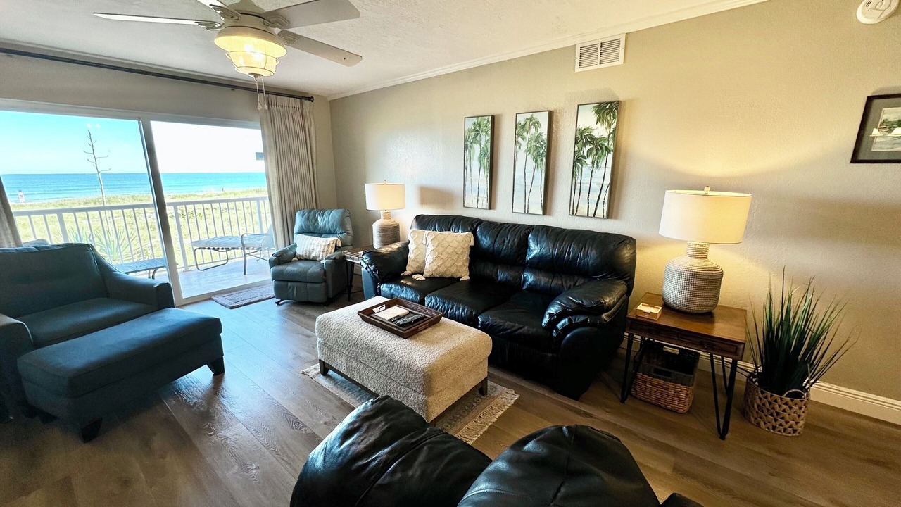 Photo of Livingroom in Cocoa Isles