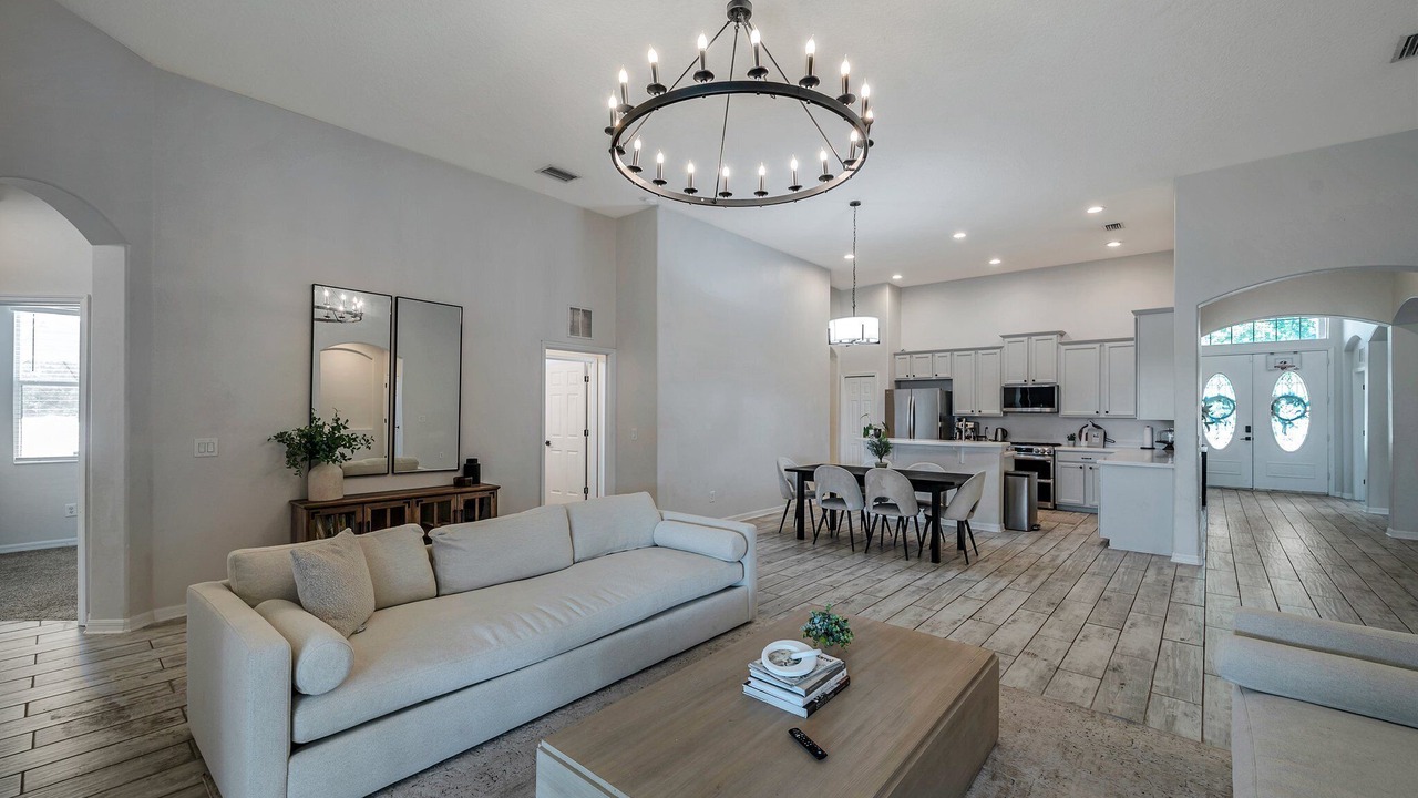 Photo of Livingroom in Parrish
