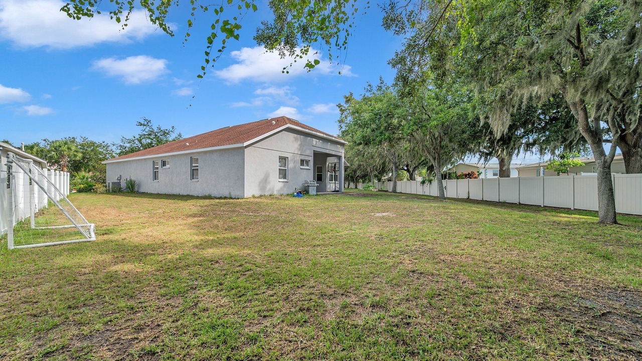 Photo of Outdoor in Parrish
