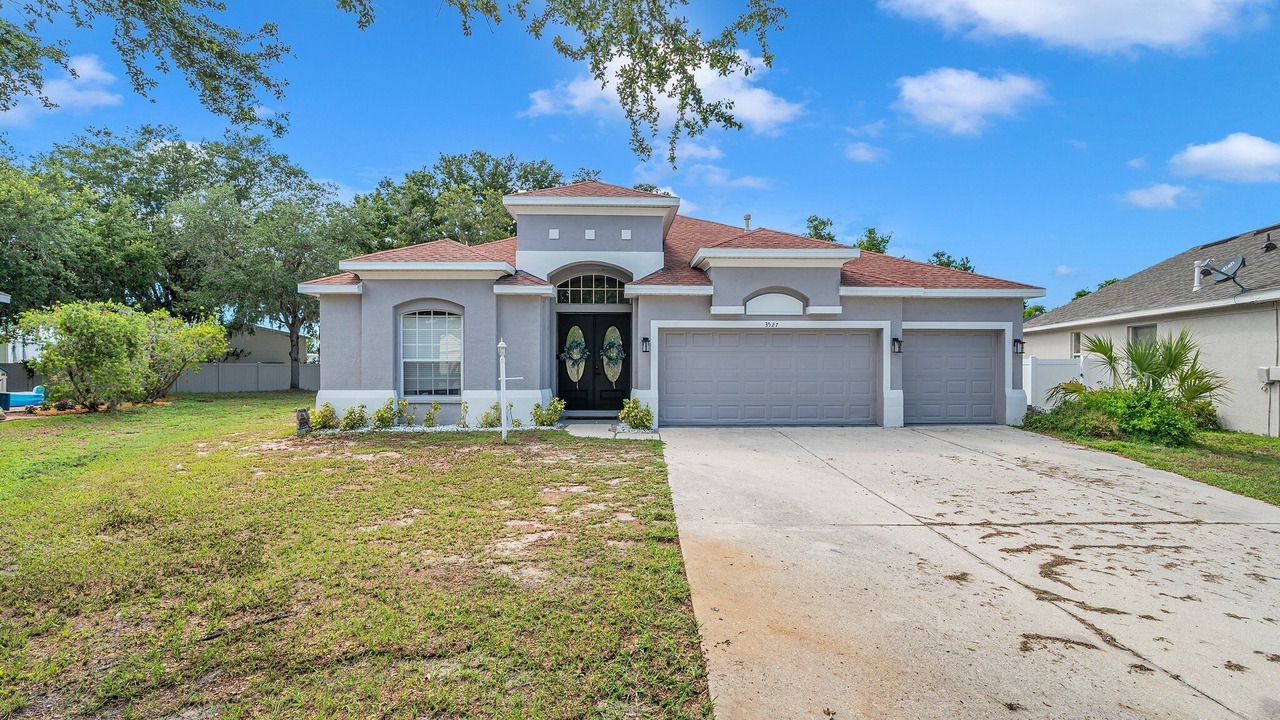 Photo of Outdoor in Parrish