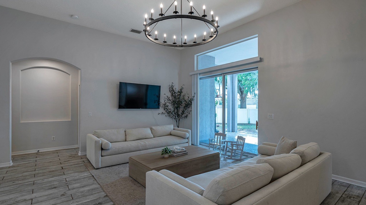 Photo of Livingroom in Parrish