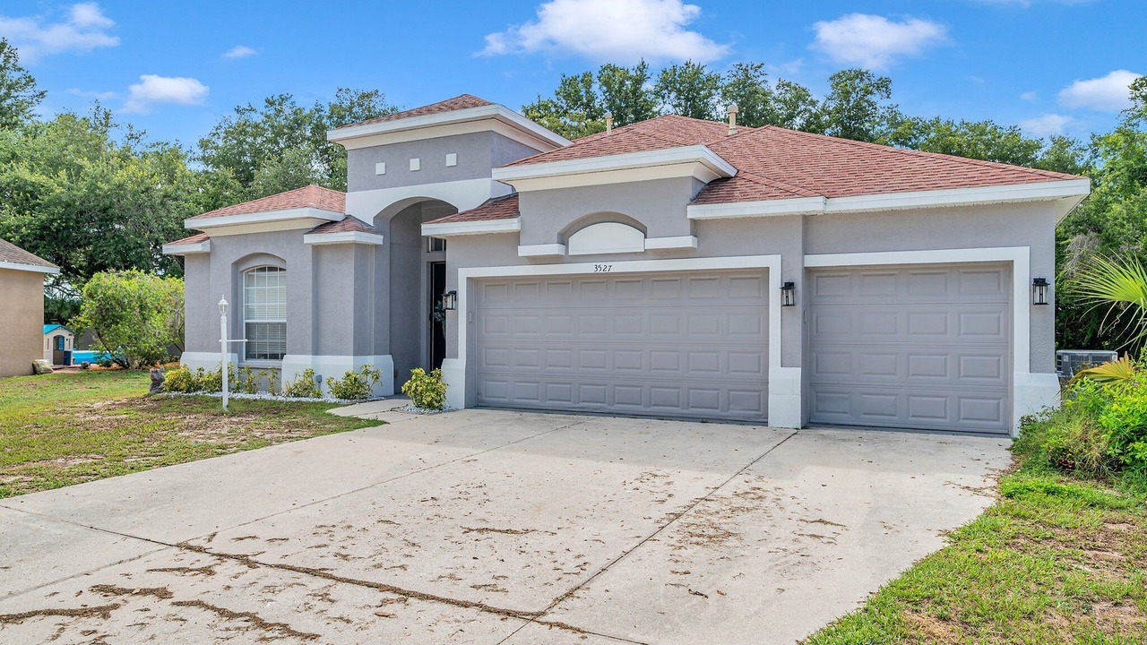 Photo of Outdoor in Parrish
