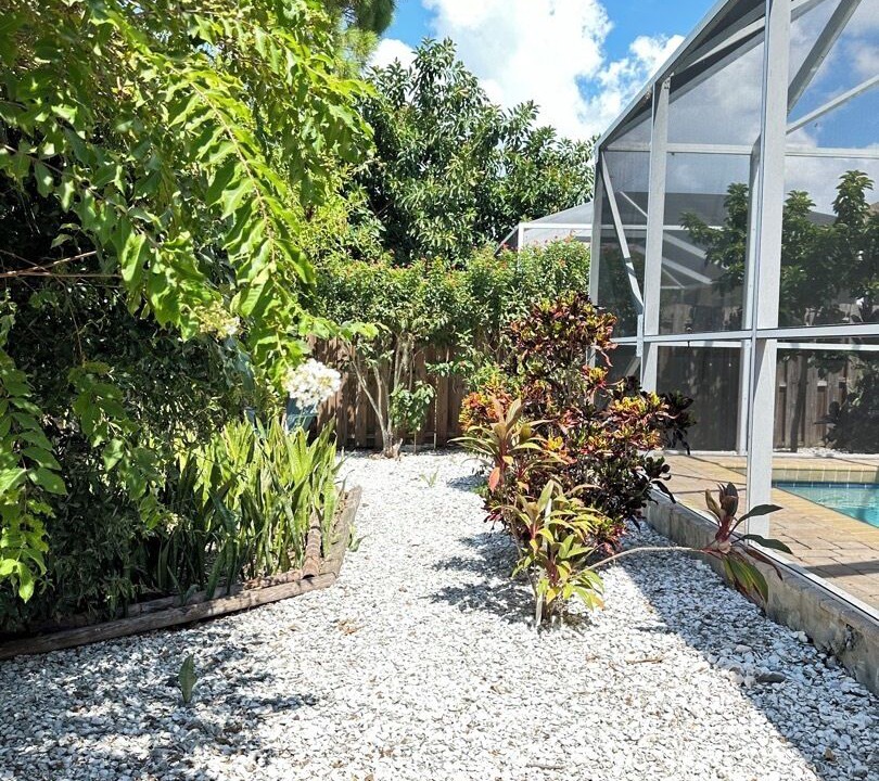 Photo of Outdoor in Gulf Gate Estates