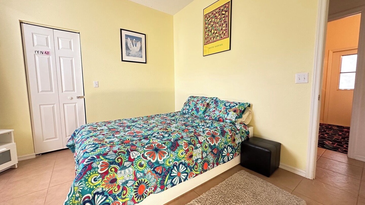 Photo of Bedroom in Gulf Gate Estates