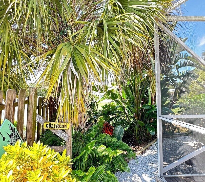 Photo of Outdoor in Gulf Gate Estates