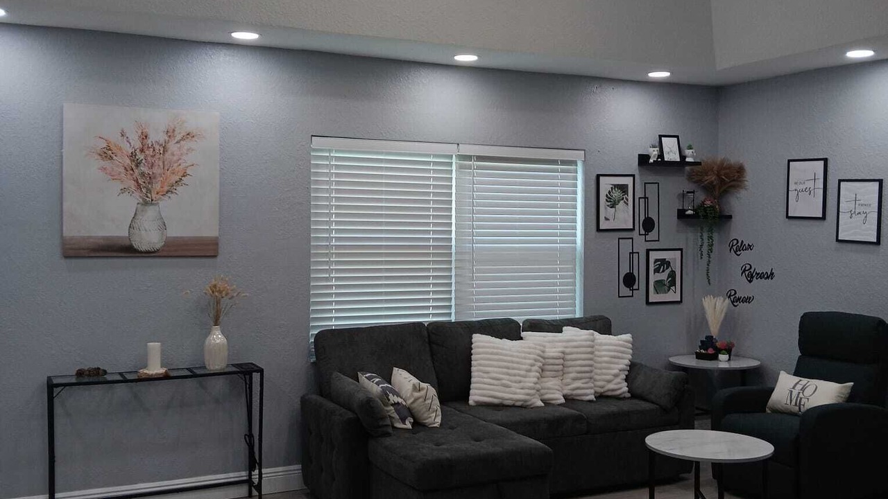 Photo of Livingroom in United Central
