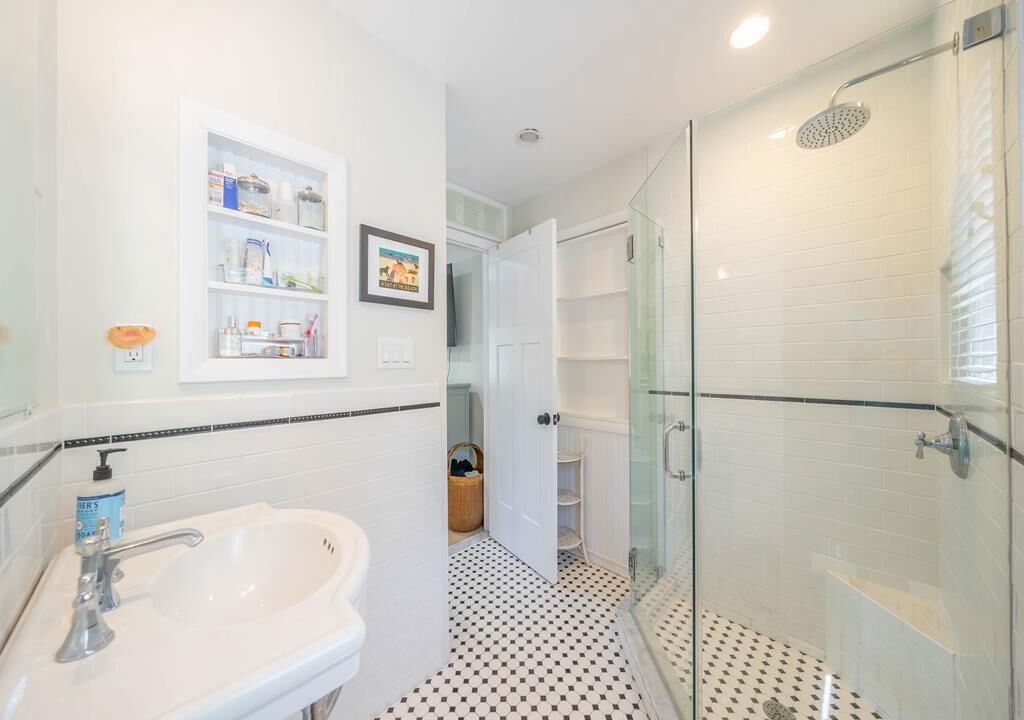 Photo of Bathroom in Stone Harbor