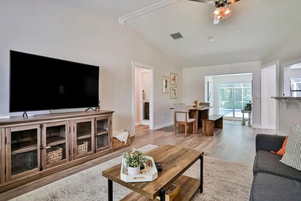 Photo of Livingroom in Palm Harbor