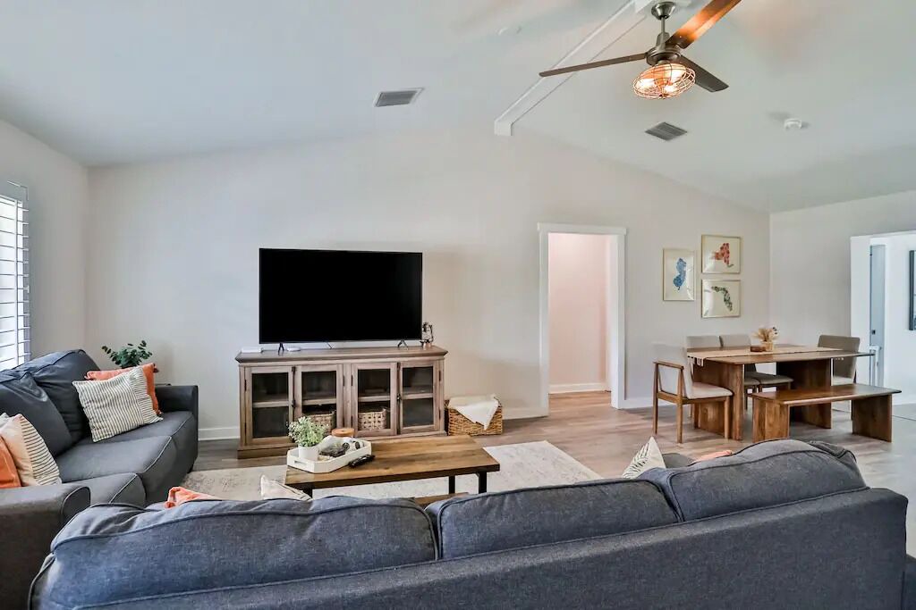 Photo of Livingroom in Palm Harbor
