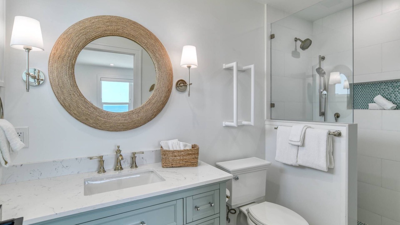 Photo of Bathroom in Crescent Beach