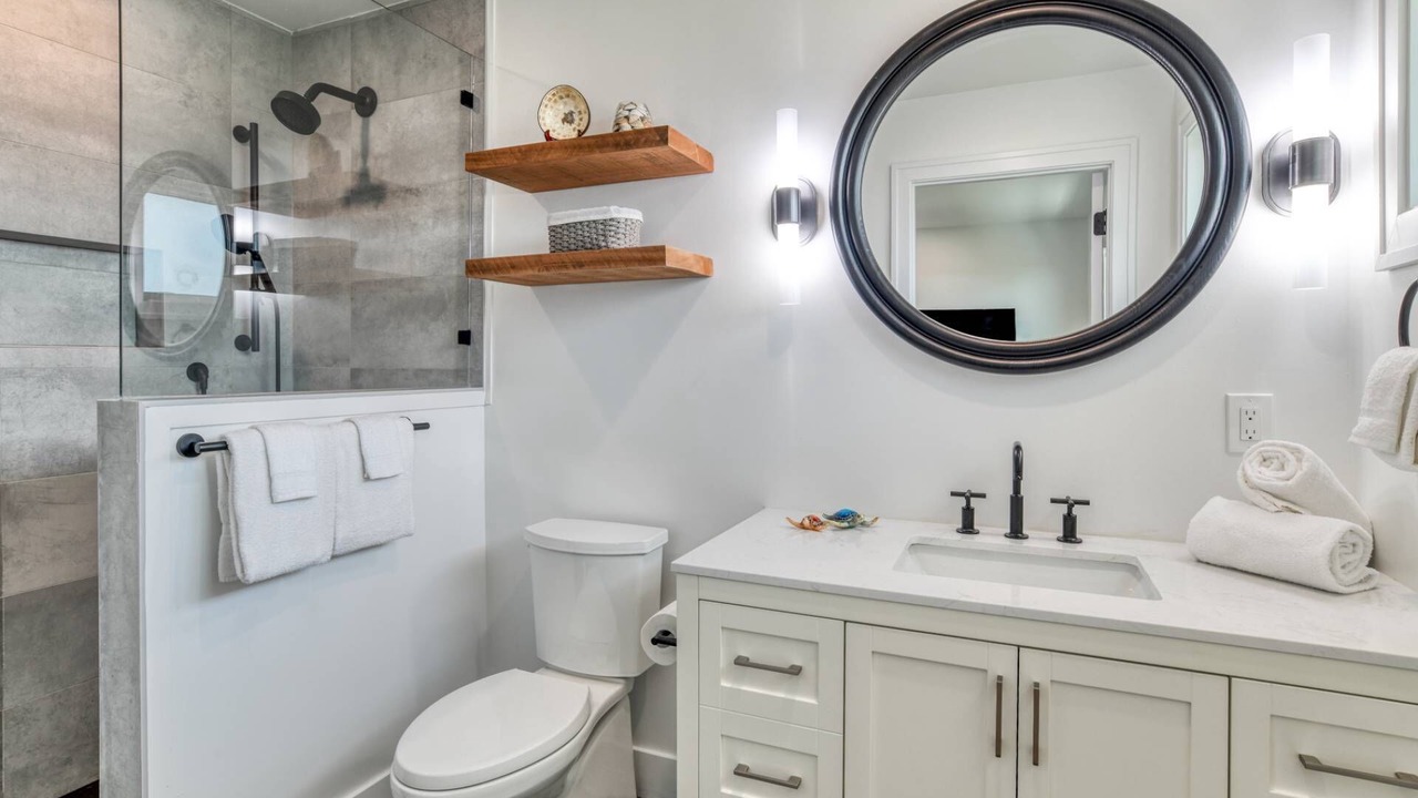 Photo of Bathroom in Crescent Beach