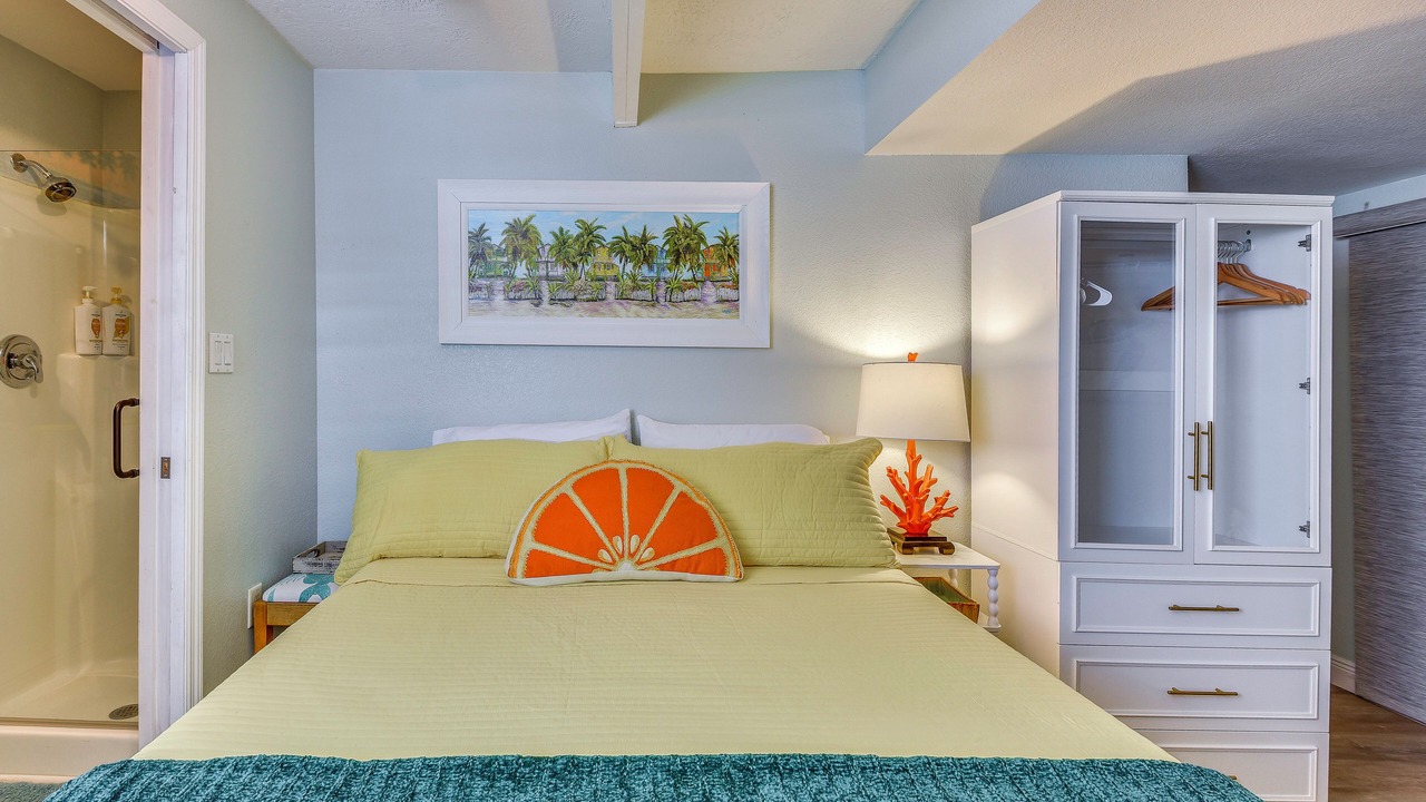 Photo of Bedroom in Bay Colony