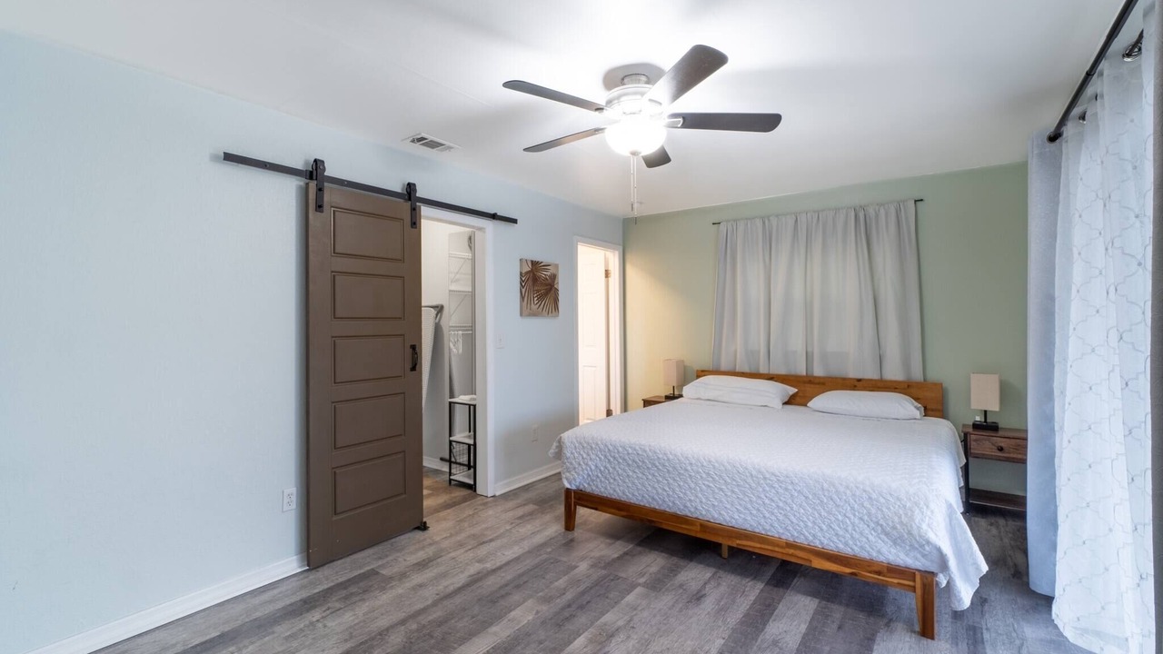 Photo of Bedroom in Pinellas Park