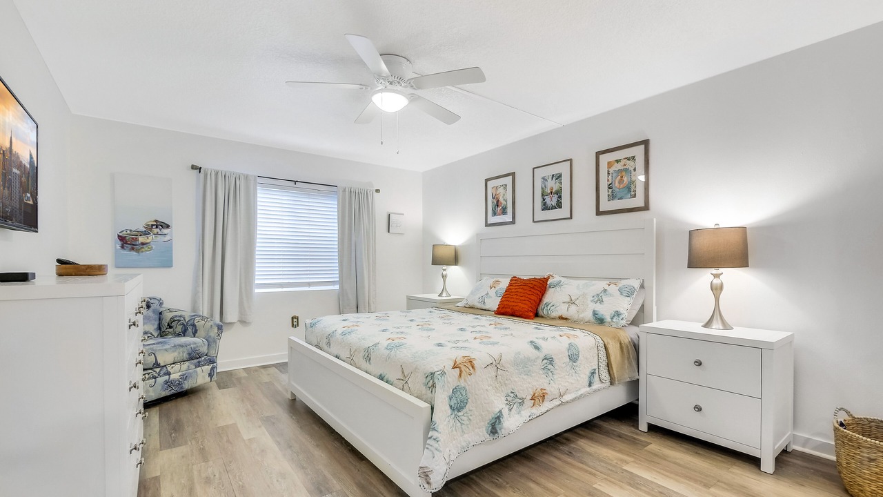 Photo of Bedroom in Crescent Beach