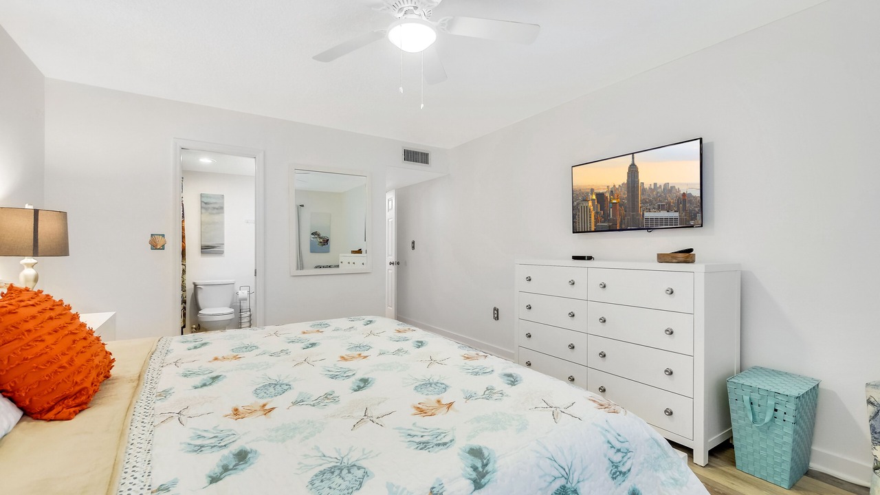 Photo of Bedroom in Crescent Beach