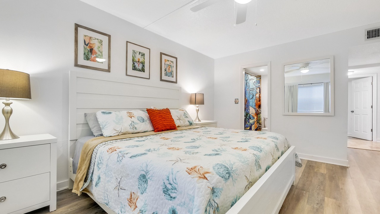 Photo of Bedroom in Crescent Beach