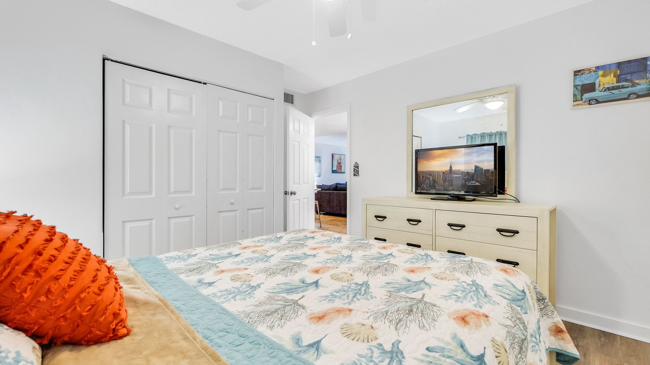 Photo of Bedroom in Crescent Beach