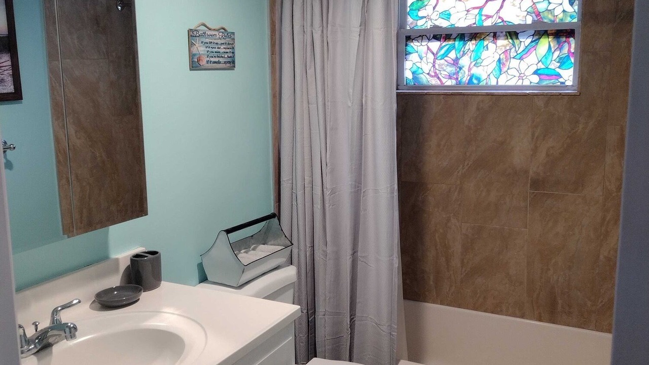 Photo of Bathroom in Colonial Hills