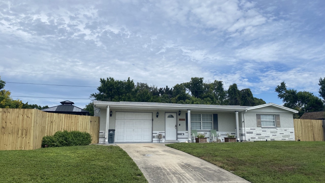 Photo of Outdoor in Colonial Hills