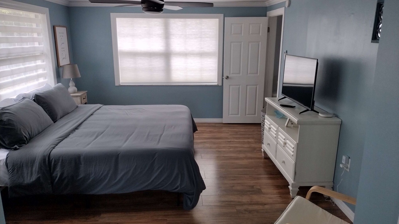 Photo of Bedroom in Colonial Hills