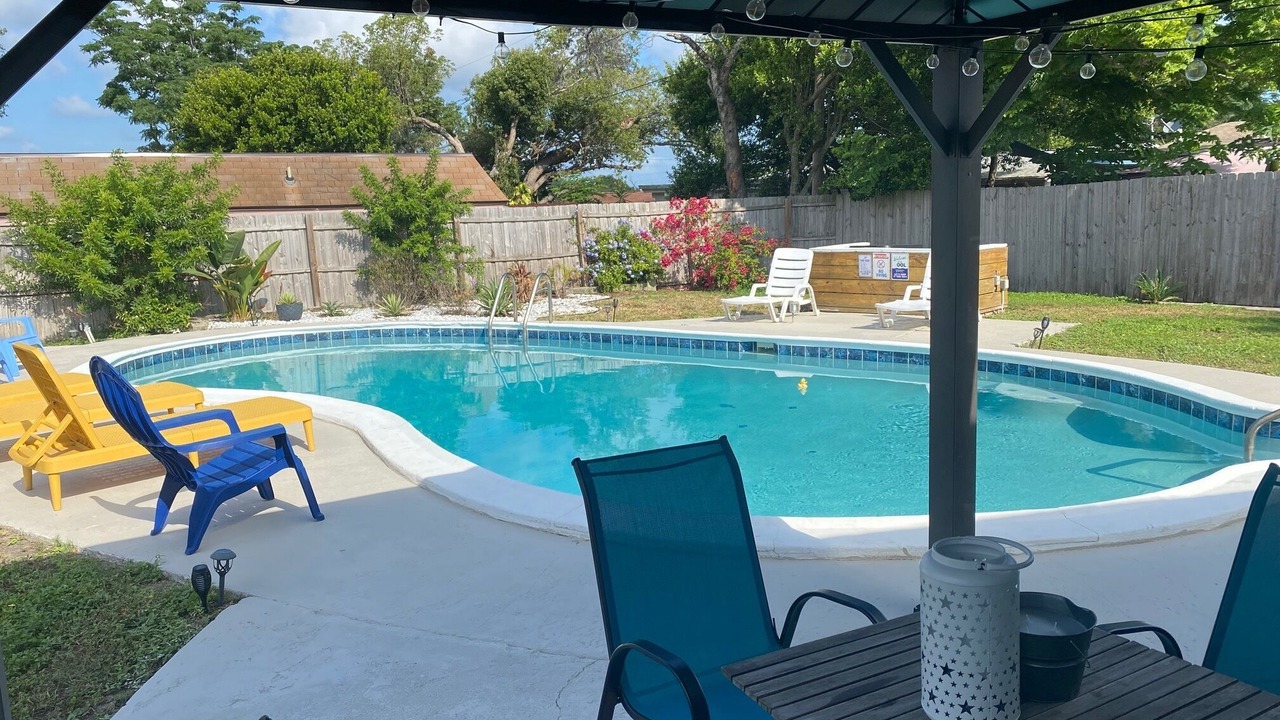 Photo of Outdoor in Colonial Hills