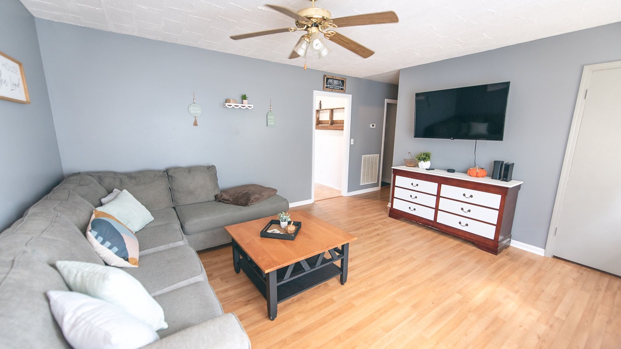 Photo of Livingroom in Travelers Rest