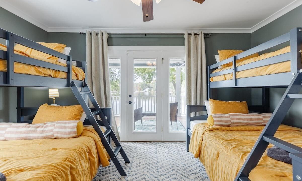Photo of Bedroom in Lake Secession