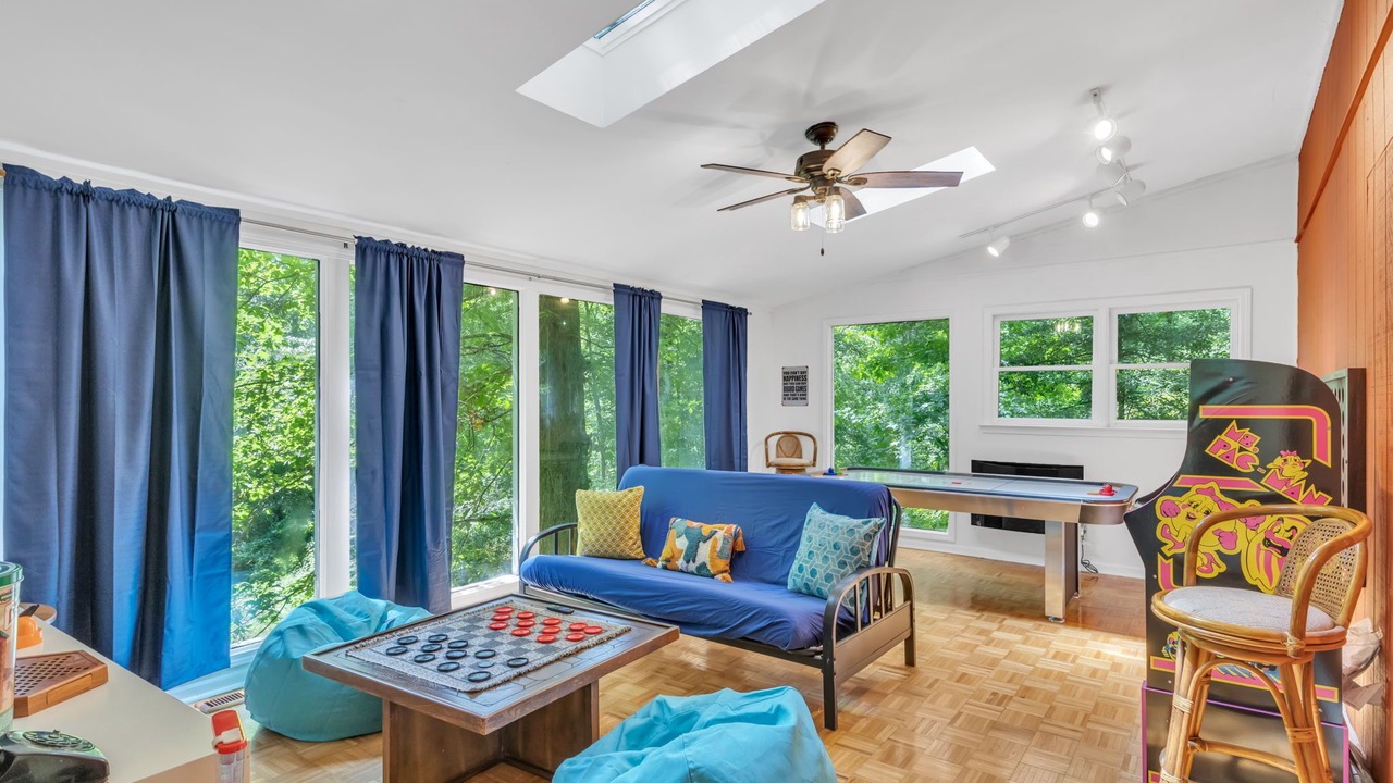 Photo of Livingroom in Taylors