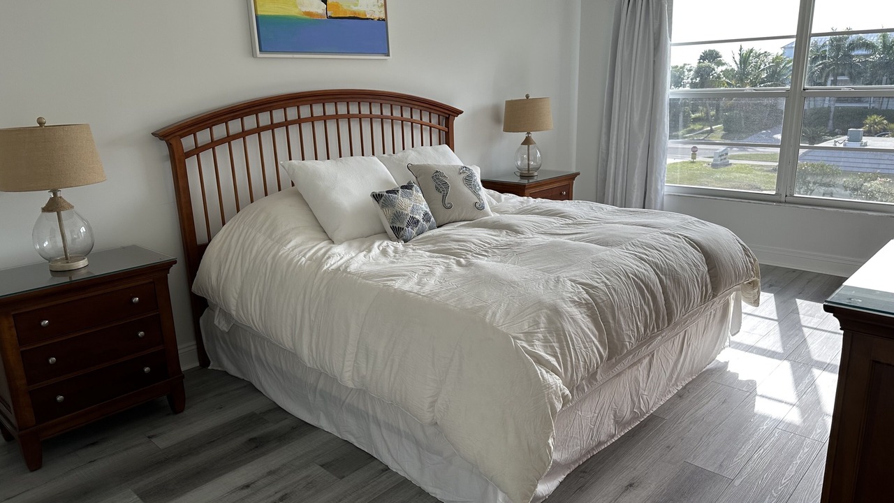 Photo of Bedroom in Longboat Key
