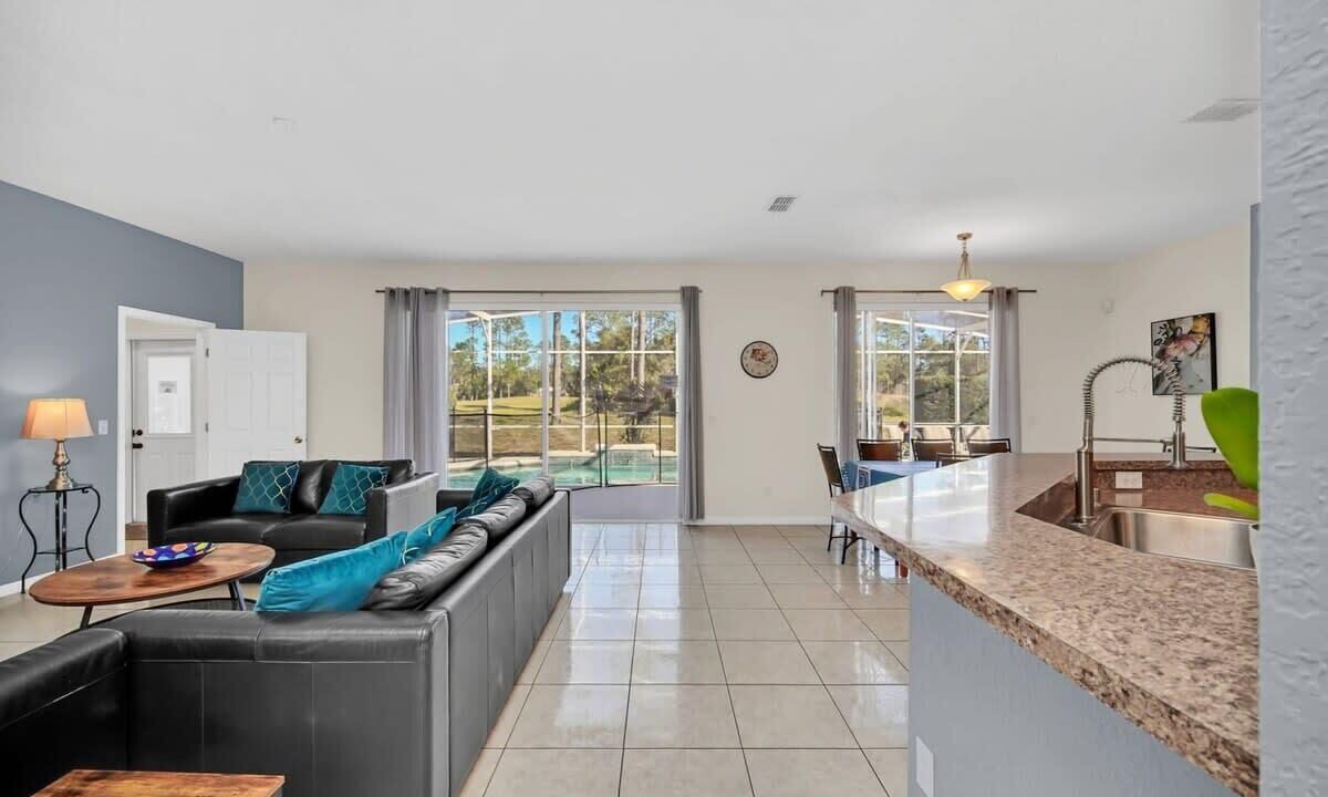 Photo of Livingroom in Highlands Reserve
