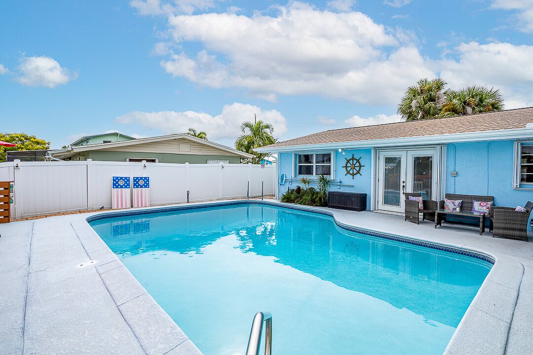 Photo of Outdoor in Pelican Creek Estates