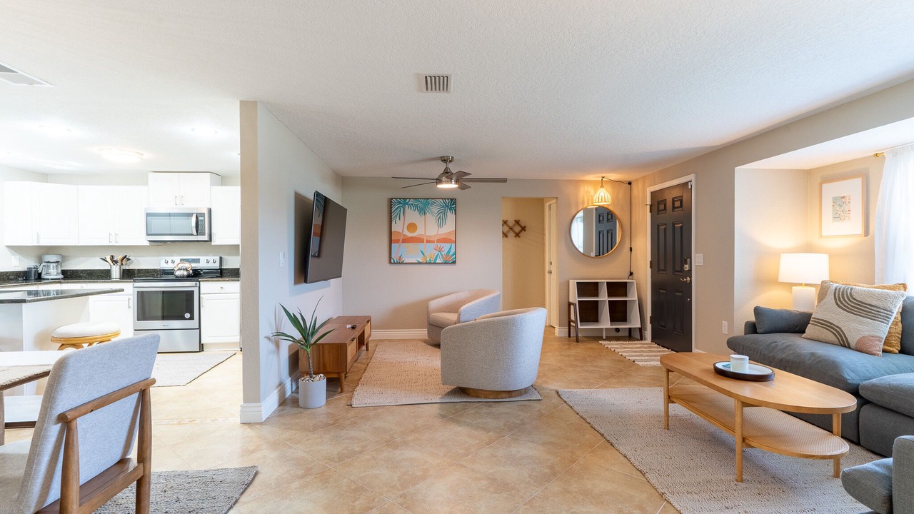 Photo of Livingroom in Gulf Gate Estates