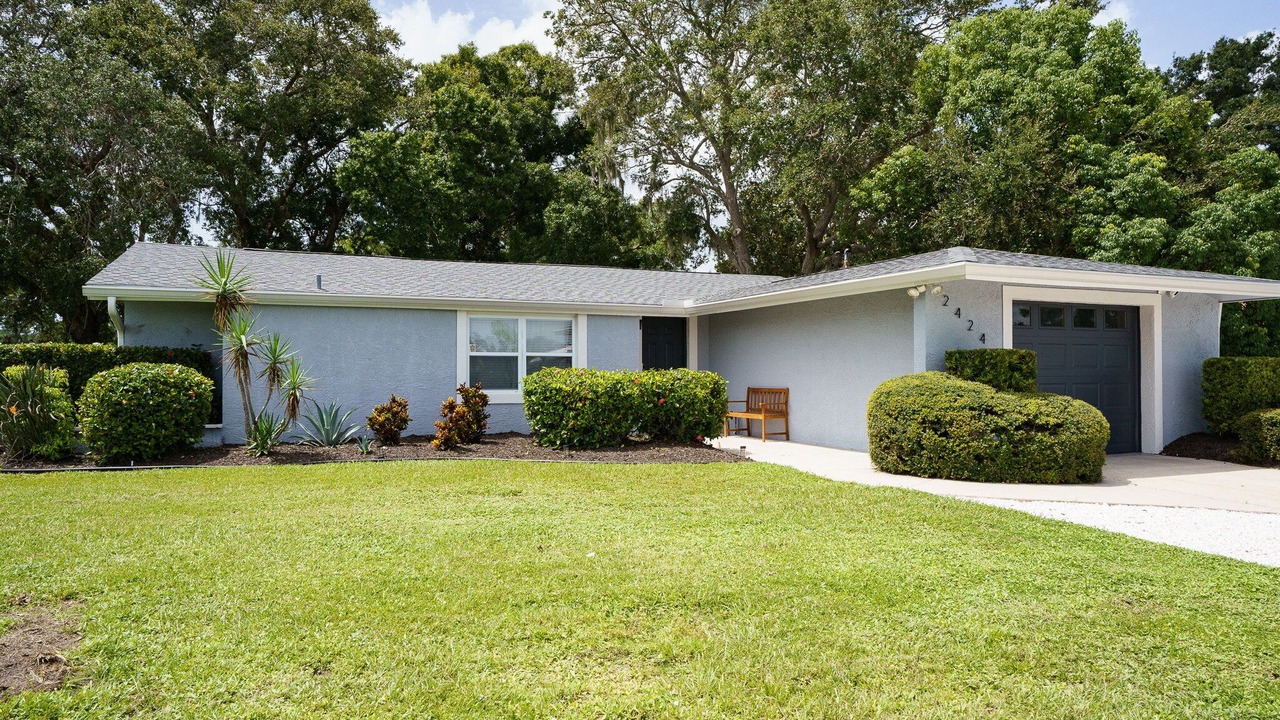 Photo of Outdoor in Gulf Gate Estates