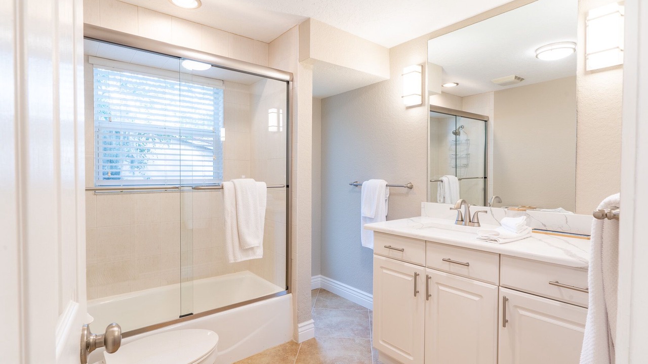 Photo of Bathroom in Gulf Gate Estates