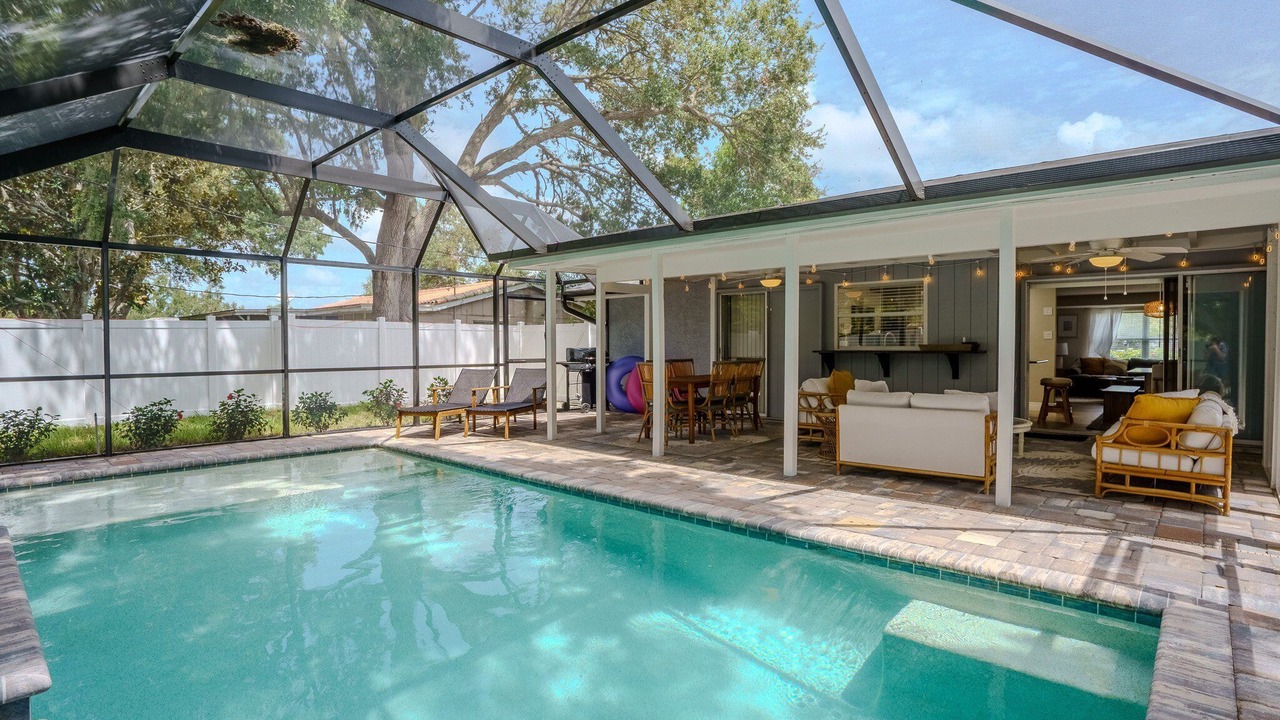 Photo of Outdoor in Gulf Gate Estates