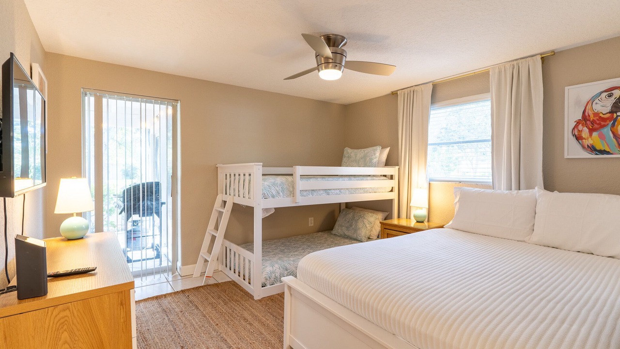 Photo of Bedroom in Gulf Gate Estates