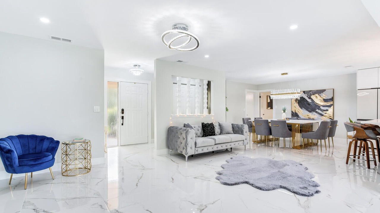 Photo of Livingroom in Palm Harbor