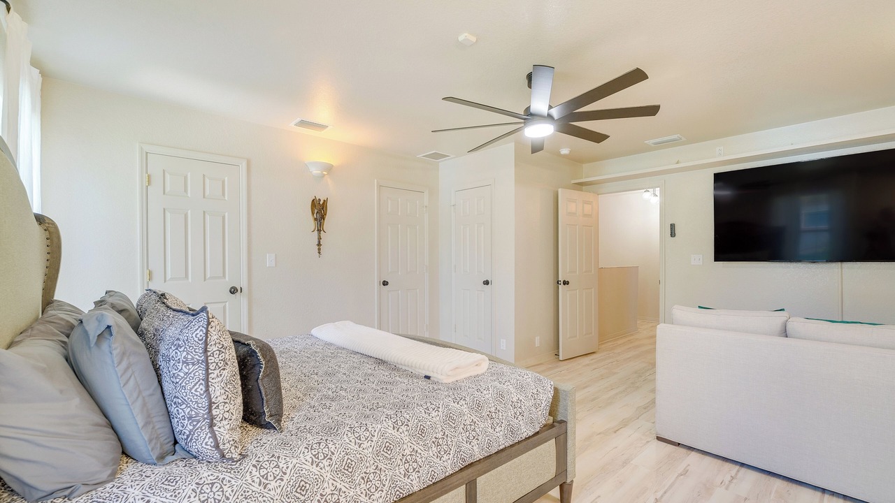 Photo of Bedroom in Weeki Wachee Gardens