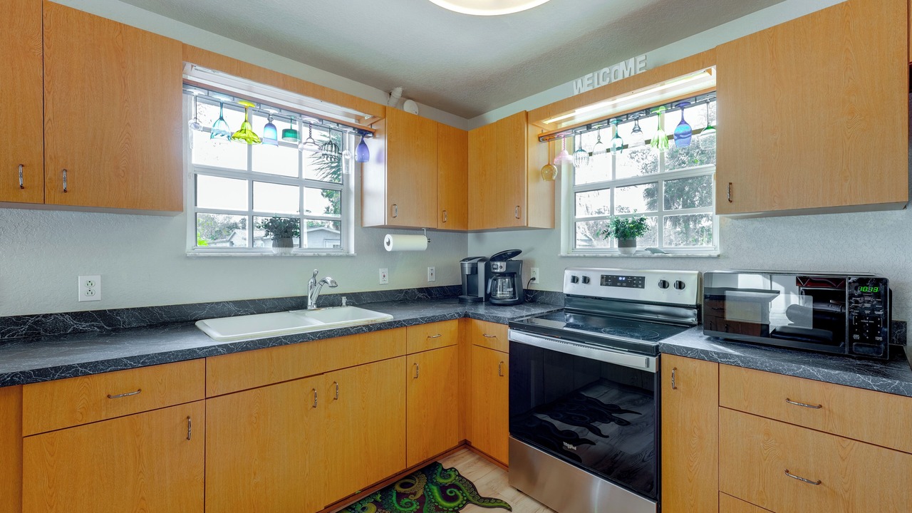 Photo of Kitchen in Weeki Wachee Gardens