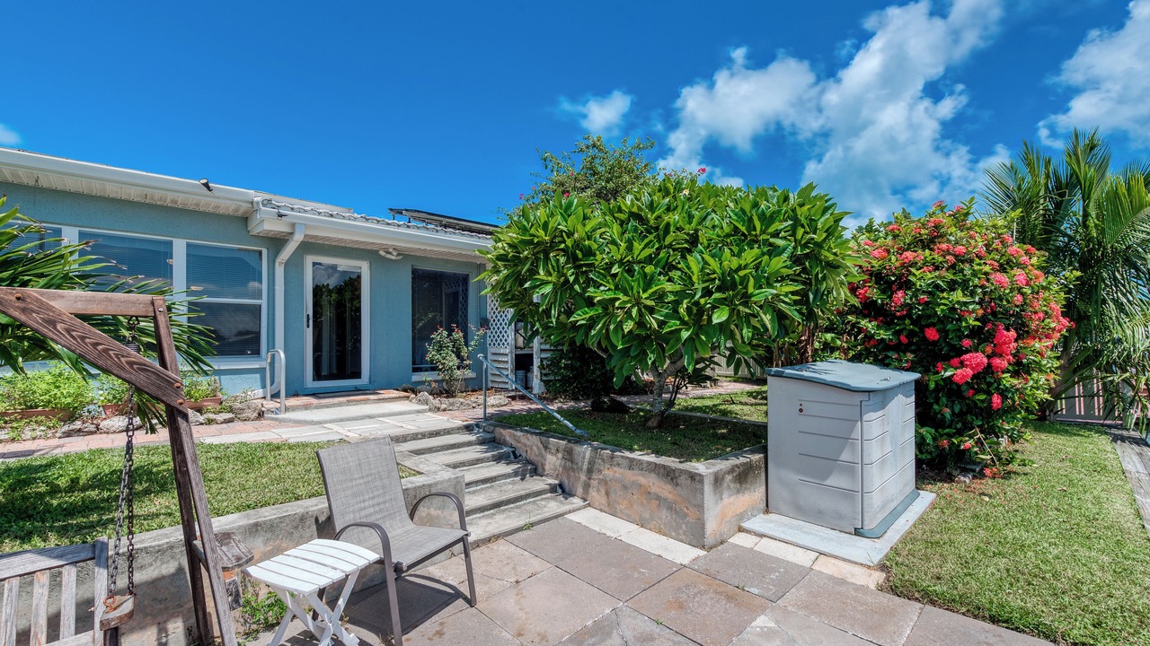 Photo of Patio Balcony in Cocoa Isles