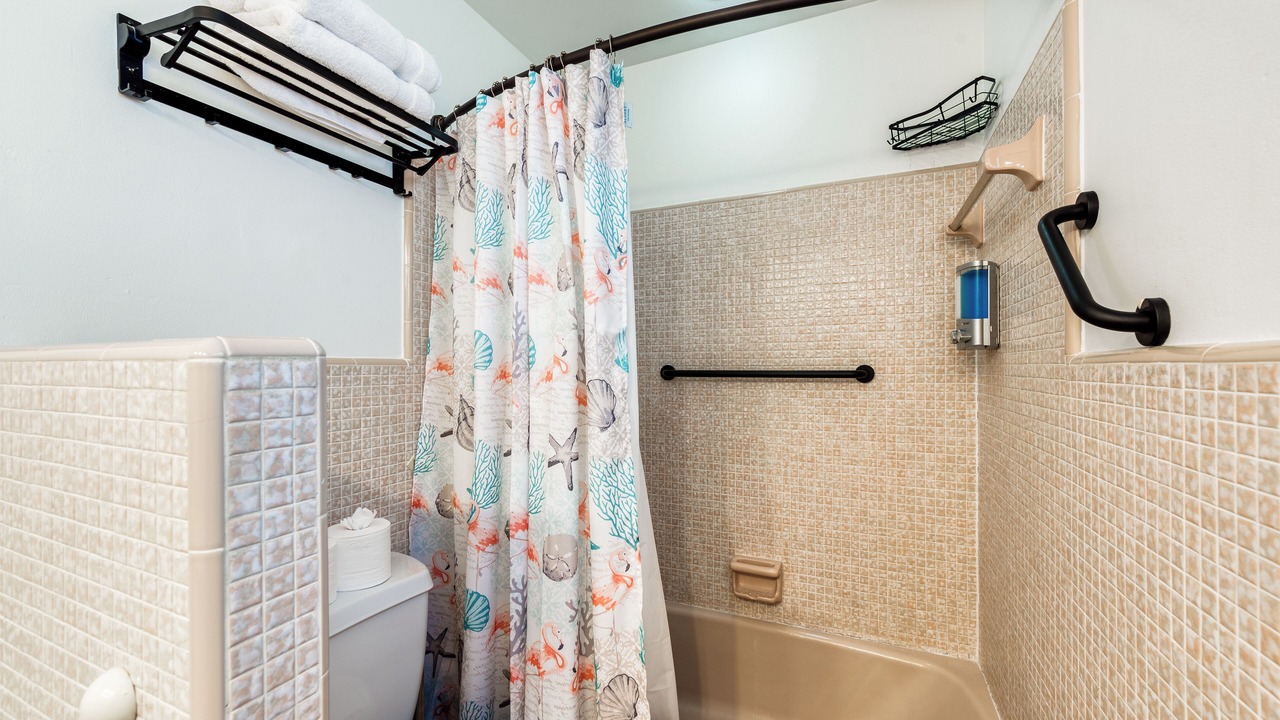 Photo of Bathroom in Cocoa Isles