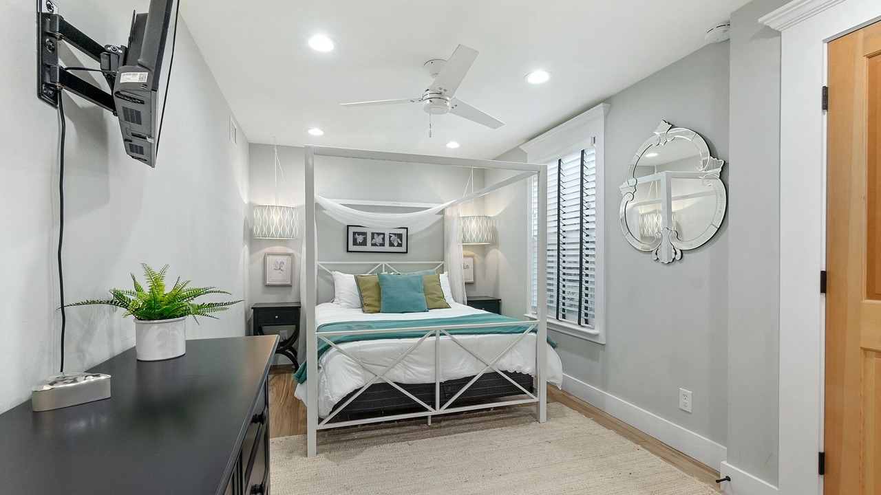 Photo of Bedroom in Downtown Historic District