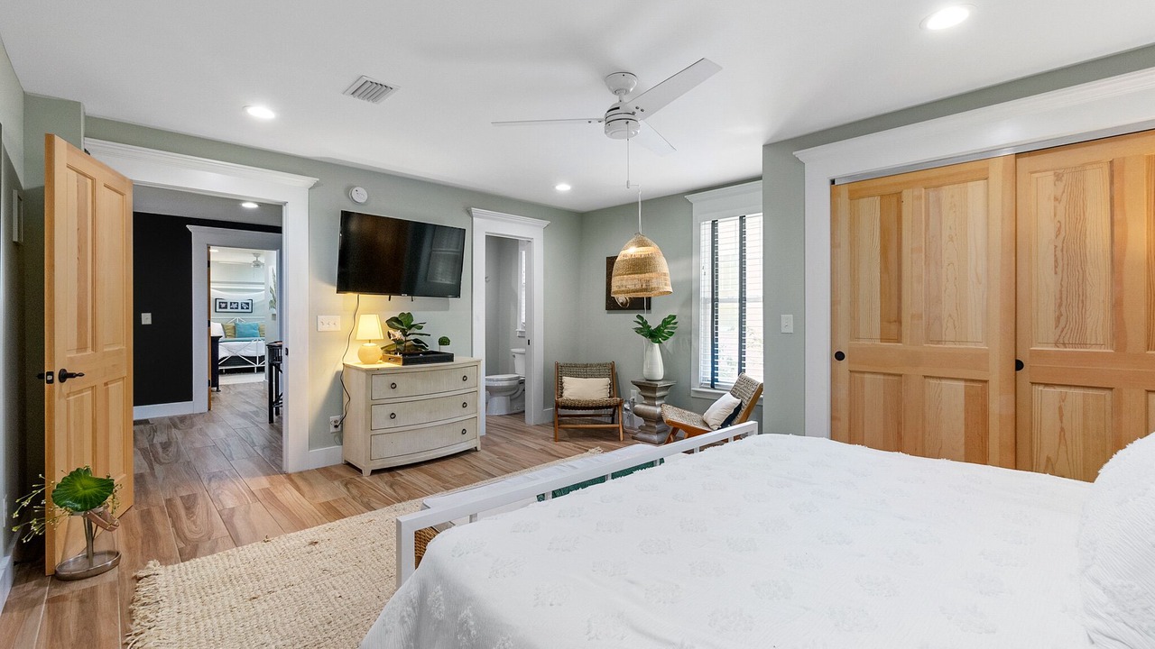Photo of Bedroom in Downtown Historic District