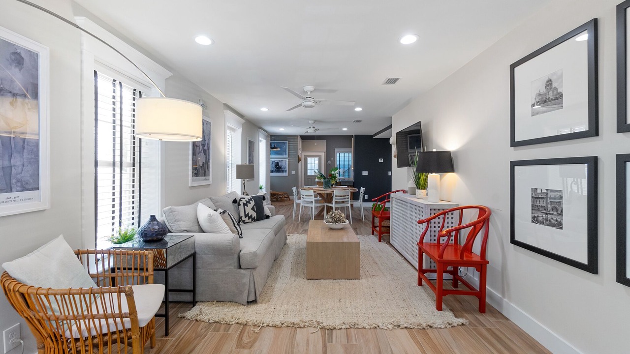 Photo of Livingroom in Downtown Historic District