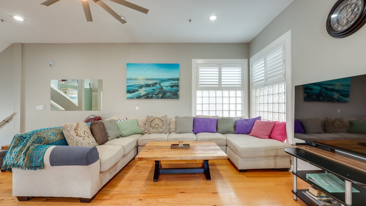 Photo of Livingroom in Bay Esplanade