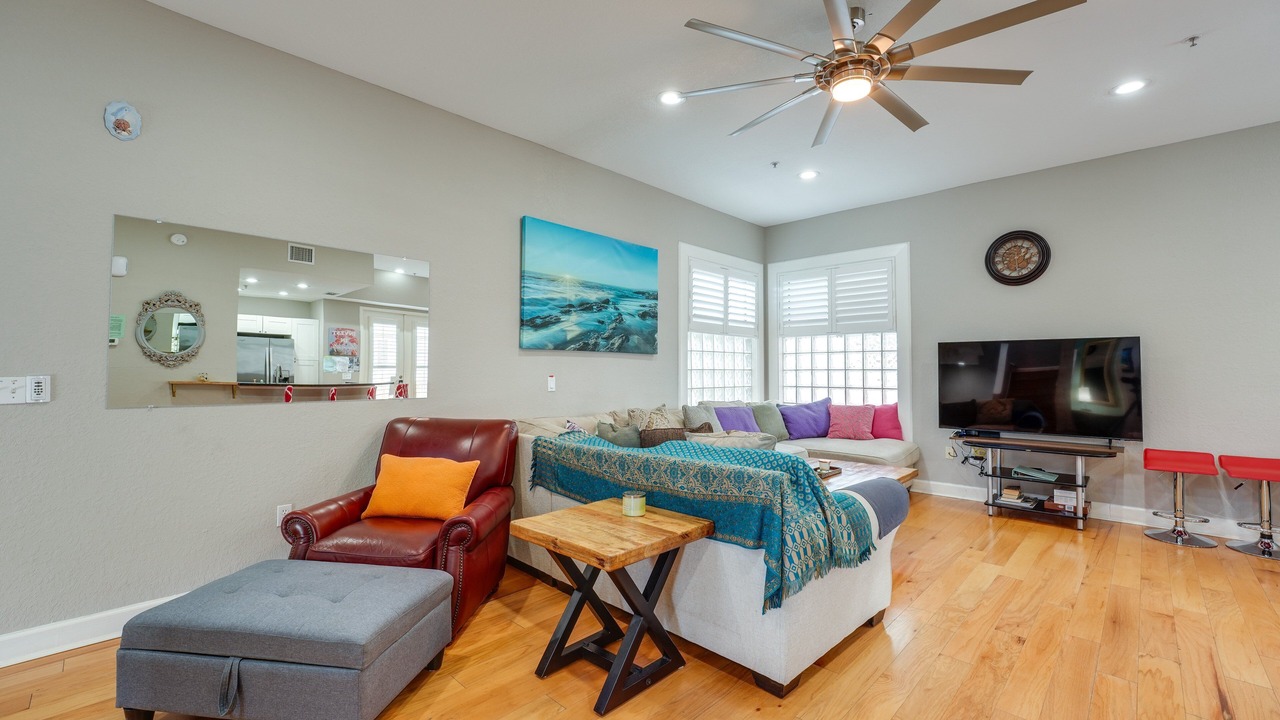 Photo of Livingroom in Bay Esplanade