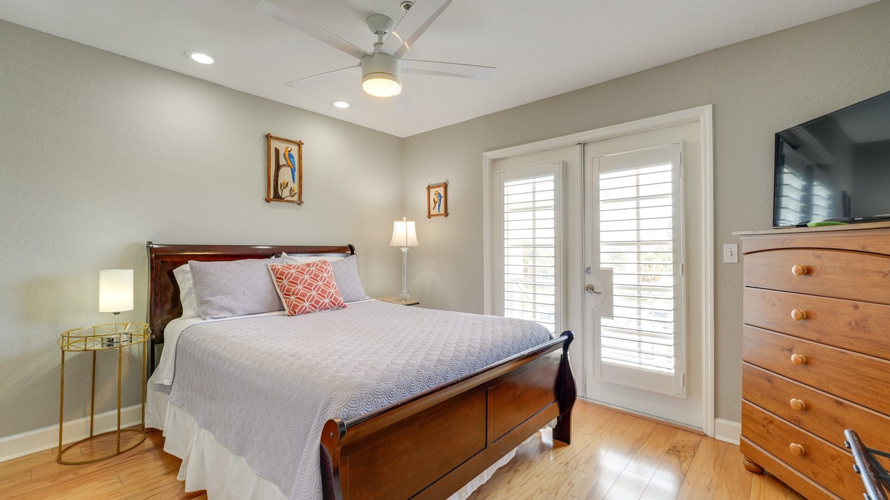 Photo of Bedroom in Bay Esplanade