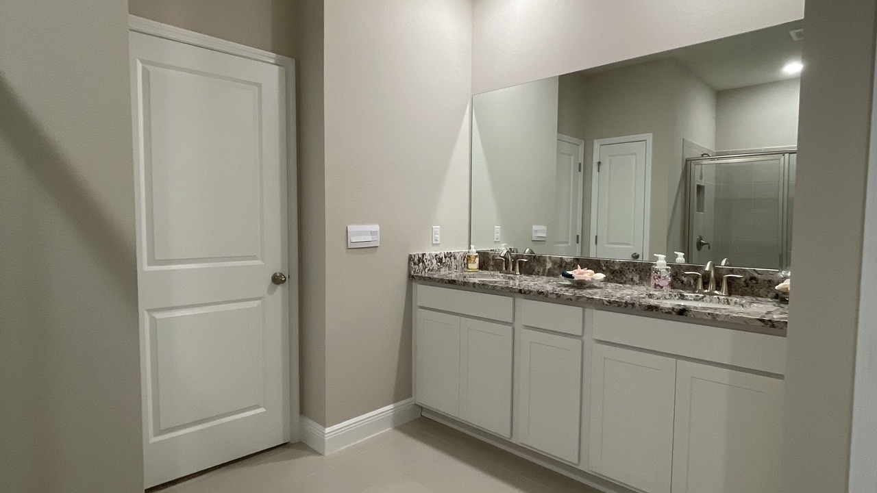Photo of Bathroom in Apollo Beach